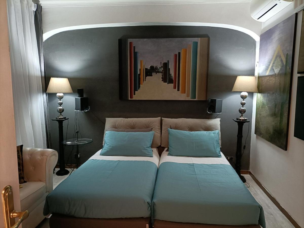 Spanish Steps Bedroom Rome Bagian luar foto